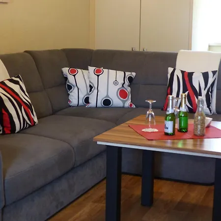 Scarlett Apartment *